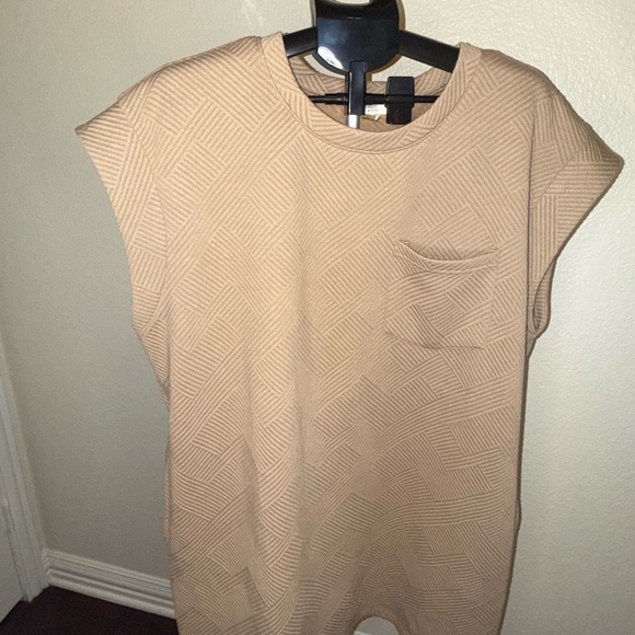 Entro Beige Geometric Short Sleeve Dress - Picture 3 of 5